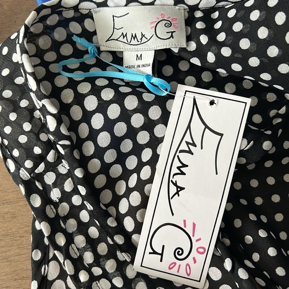 NWT Emma G Summer asymmetrical Top size medium - Picture 5 of 5